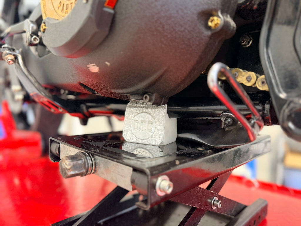 Harley Dyna Frame Lift Support